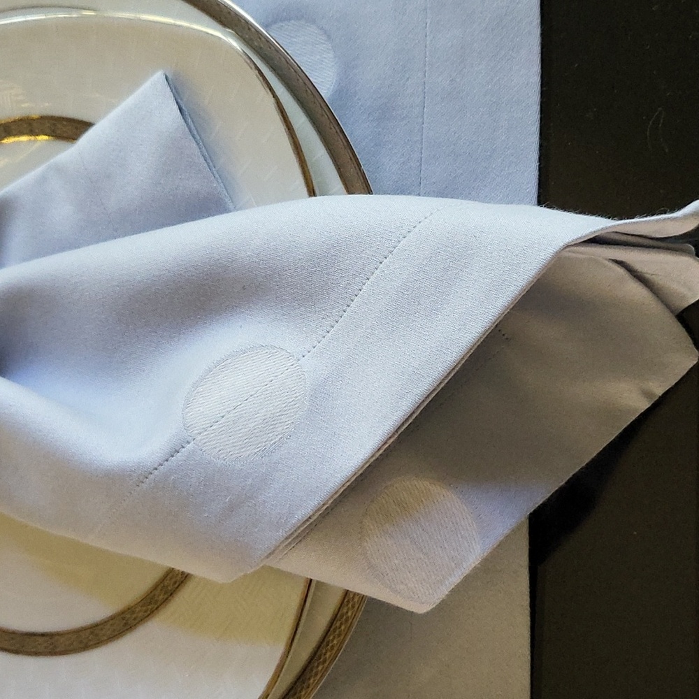 Pratesi Table Linen 4 Serviettes 4 Placemats 1 Bonus Runner